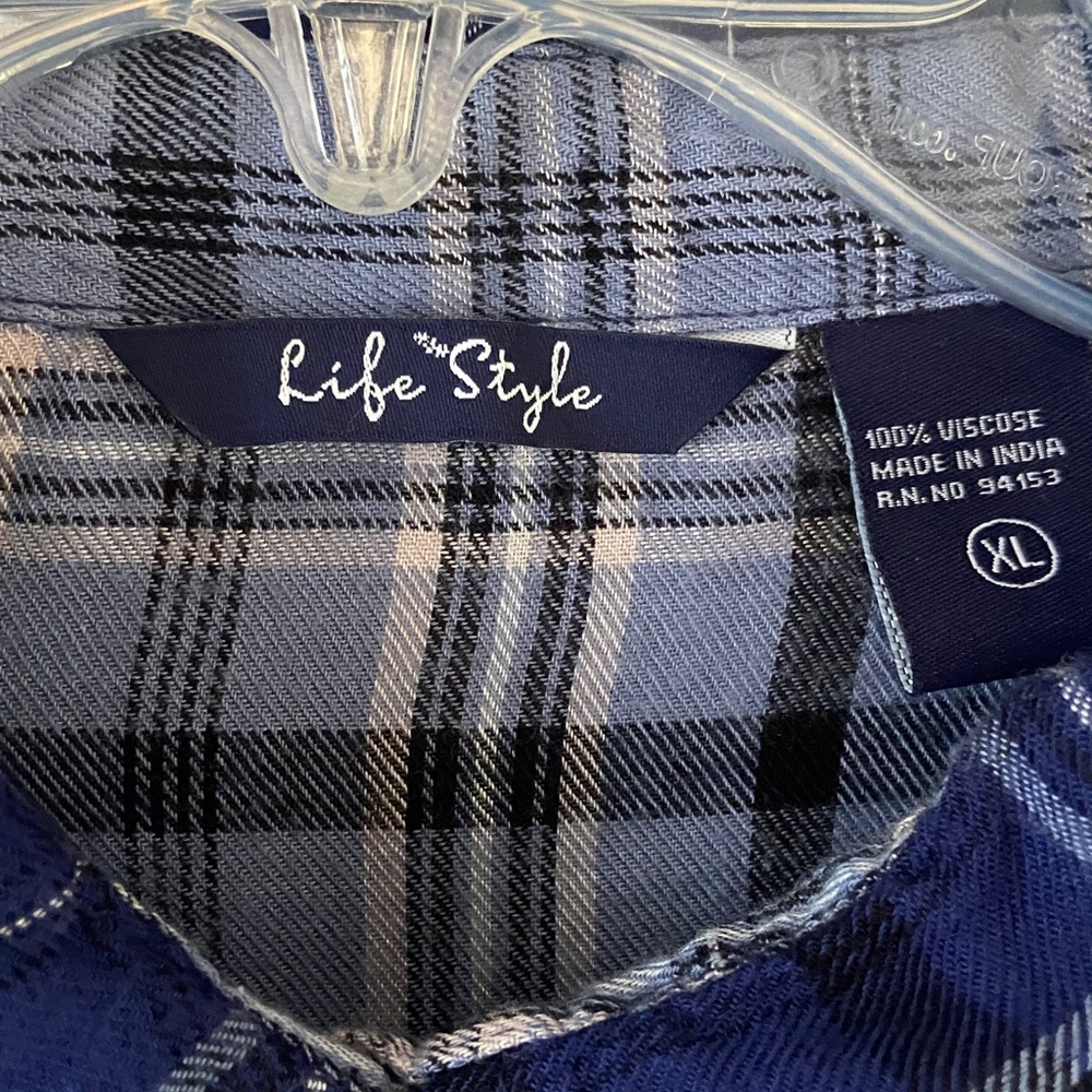 Women's Life Style Mixed Blue Plaid Button-Down Shirt, size XL - Picture 2 of 13